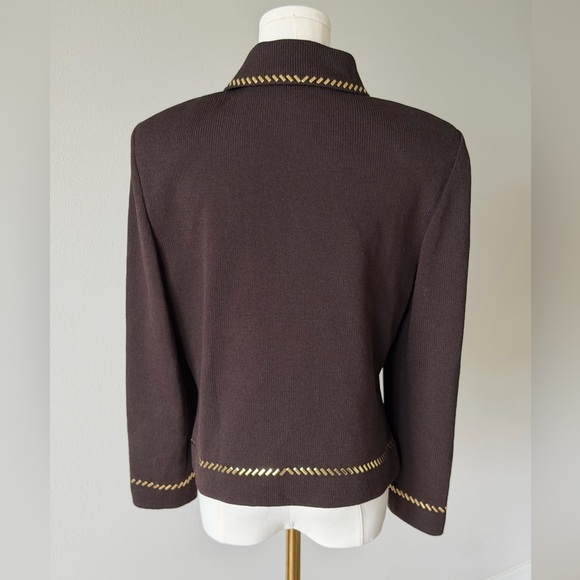 ✨ St. John Collection Knit & Suede Brown Blazer Jacket with Gold Tone Chain Trim - Picture 7 of 16